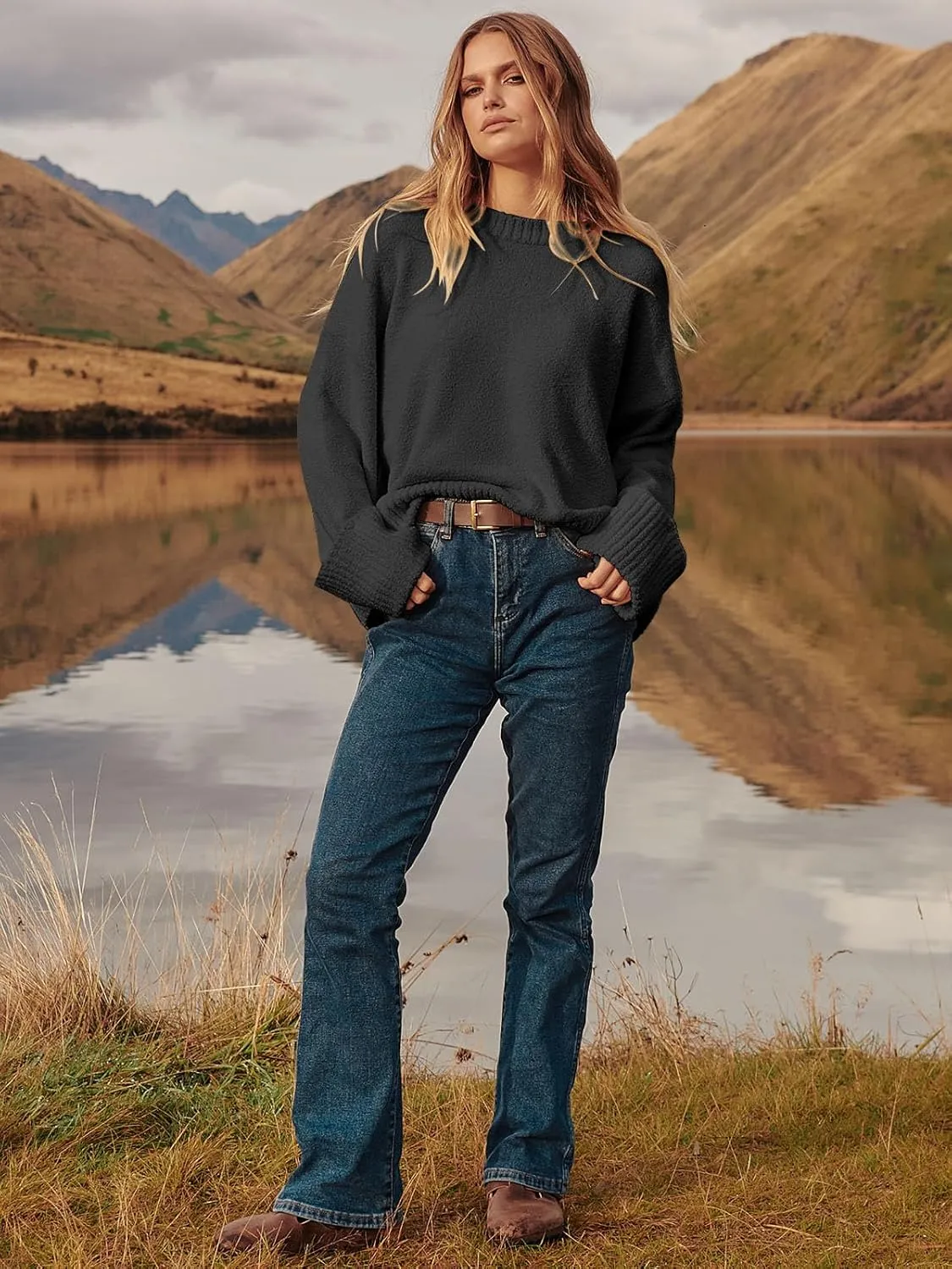 ANRABESS Women's Oversized Crewneck Long Sleeve Fuzzy Knit Casual Chunky Warm 2025 Fall Pullover Sweaters Top Trendy Outfits