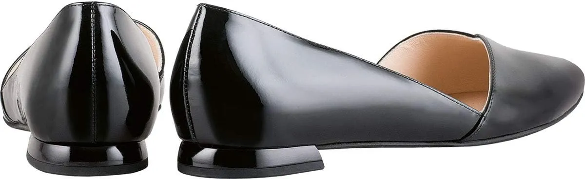HÖGL Women's Closed Toe Ballet Flats