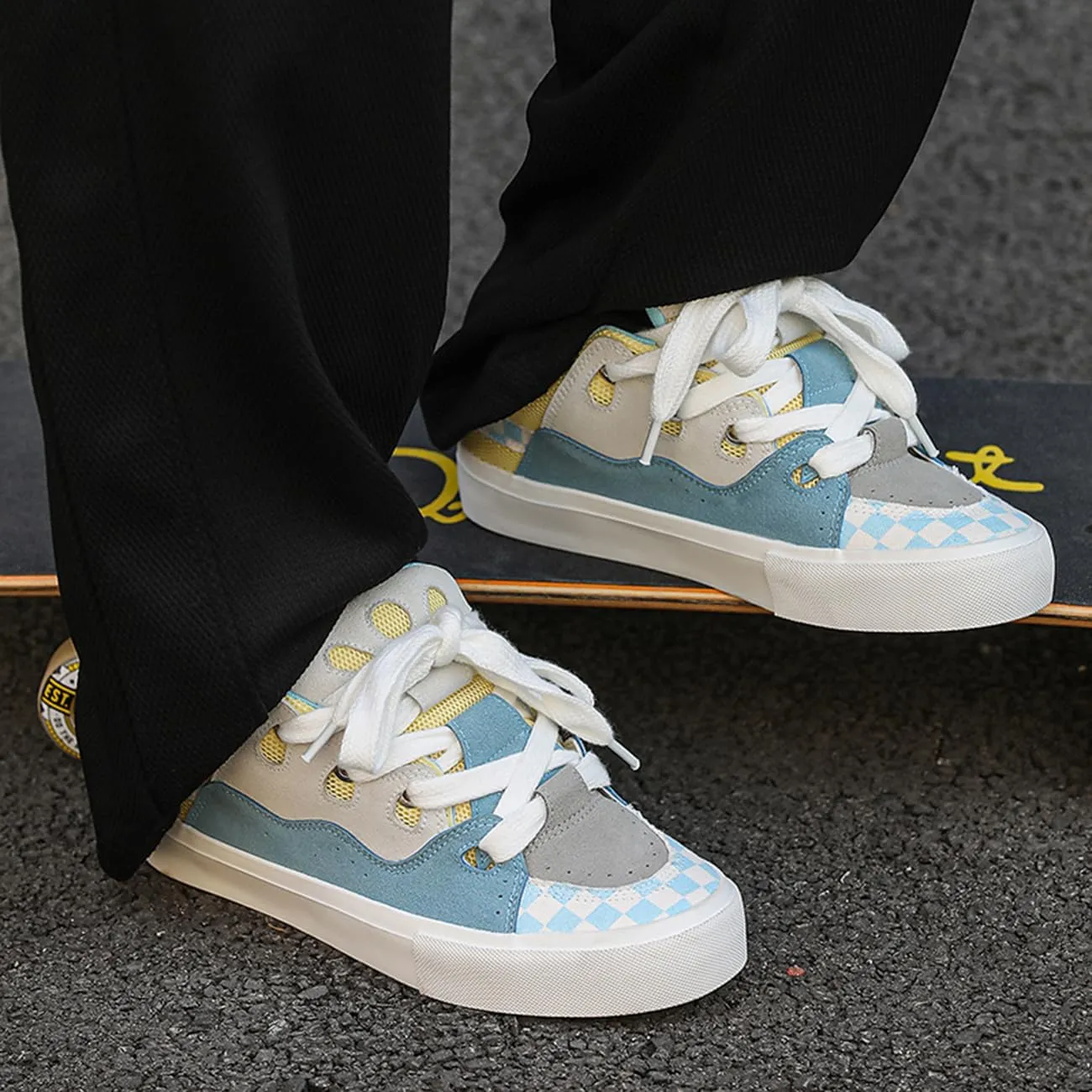 Men's Casual Low Top Sneakers Women Lace-Up Walking Flats Fashion Colorblock Skateboard Shoes