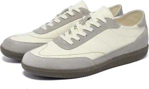 Men's Fashion Sneakers Breathable Wide Toe Casual Low Top Walking Shoes Classic Lace Up Non-Slip Tennis Running Shoes Multifunctional Trainers Retro Casual Flat Shoes
