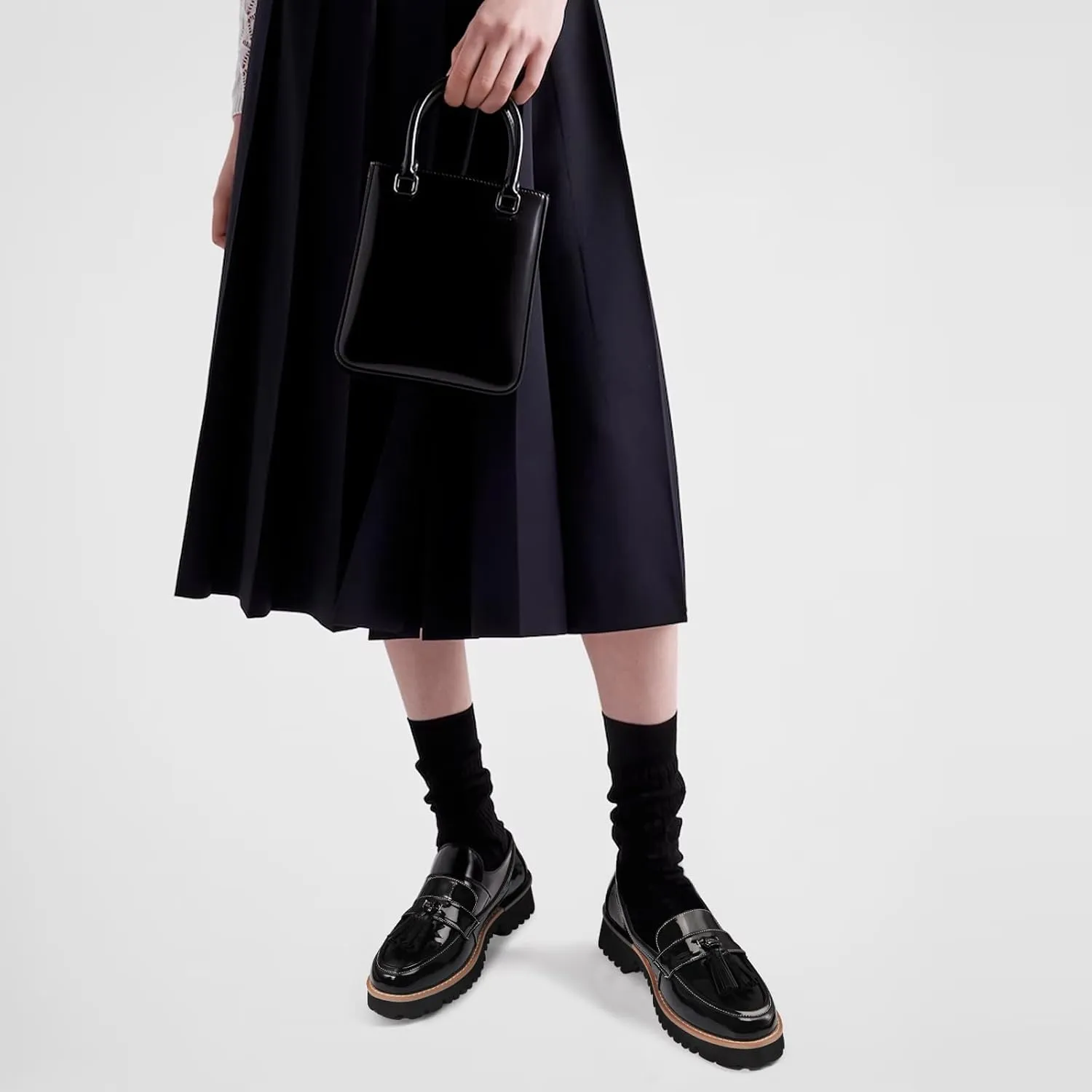 MUCCCUTE Loafers for Women Platform Chunky Loafer Comfortable Slip On Lug Sole Patent Leather Tassel Casual Work Shoes