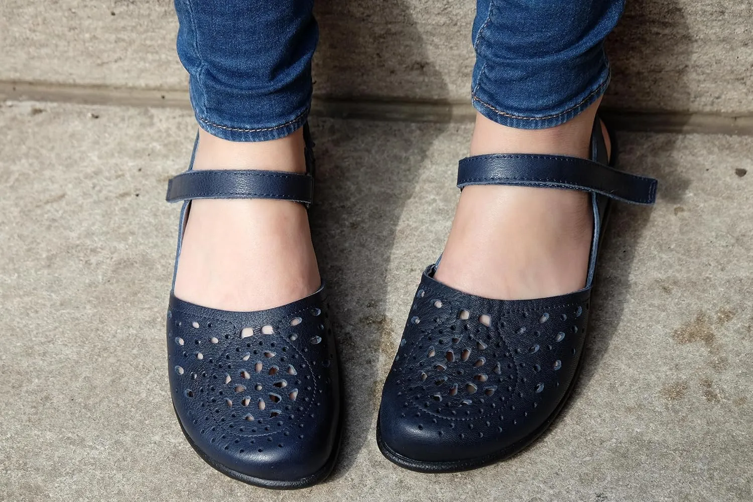 NAOT Footwear Women's Arataki Closed Toe Slingback with Cork Footbed and Arch Comfort and Support – Slip Resistant - Lightweight and Perfect for Travel- Removable Footbed