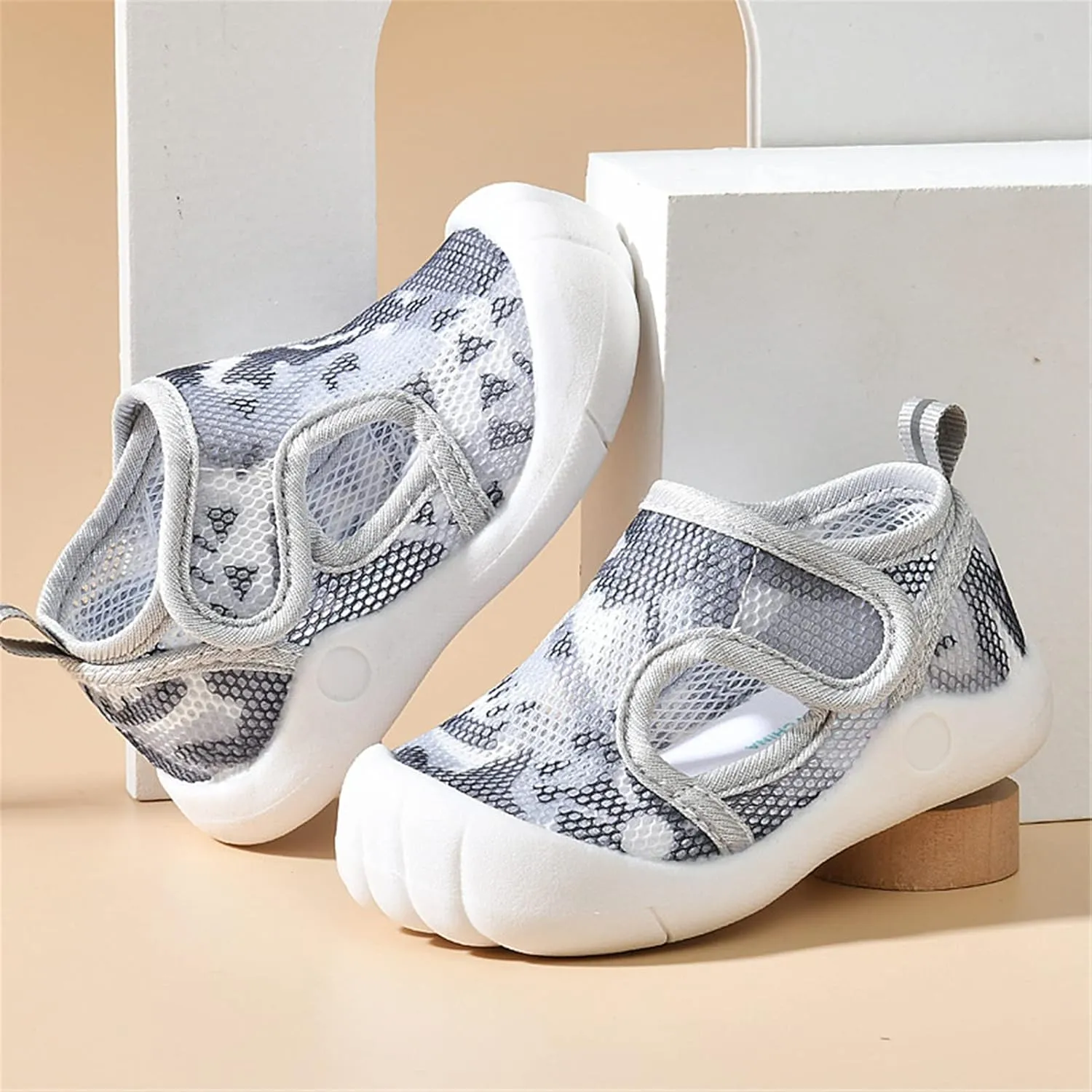 RVROVIC Boys Girls Athletic Sports Sandals Open-Toe Breathable Rubber Sole Beach Water Shoes for Toddler