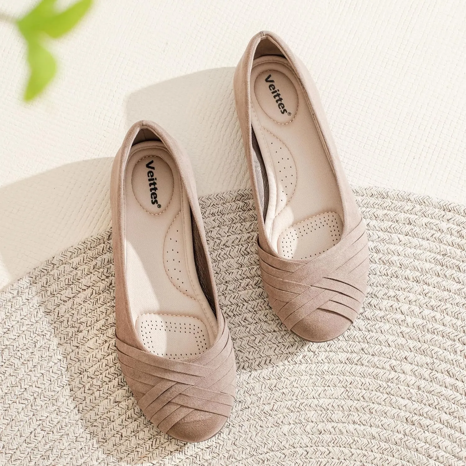 Veittes Women's Wide Width Flat Shoes, Comfortable Casual Round Toe Classy Design Ballet Flats.