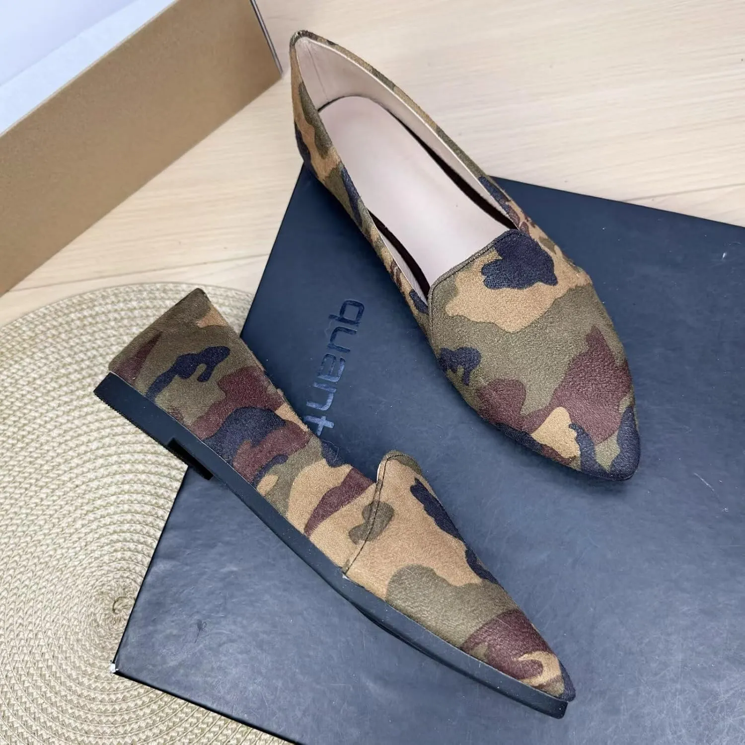 WENJIAZHIZHI Ballet Flats for Women Comfortable Women's Flats Memory Foam Slip on Pointed Toe Flats Shoes Women Solid