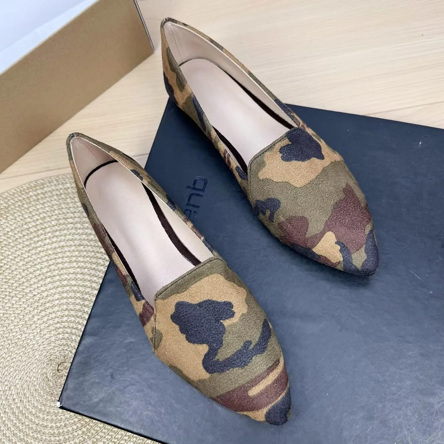 WENJIAZHIZHI Ballet Flats for Women Comfortable Women's Flats Memory Foam Slip on Pointed Toe Flats Shoes Women Solid