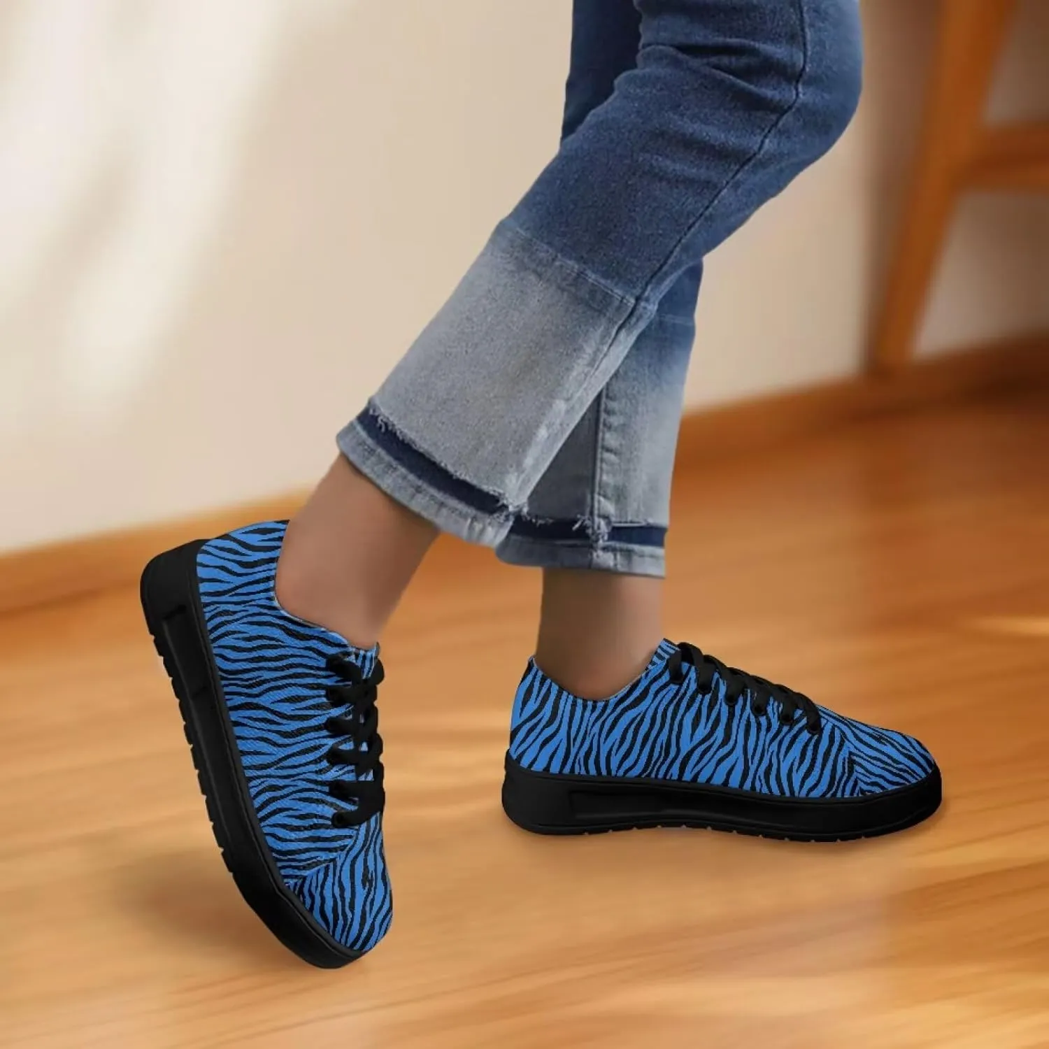 Women's Casual Canvas Sneakers Comfortable Low Top Walking Shoes Classic Lightweight Tennis Shoes Fashion Sneakers