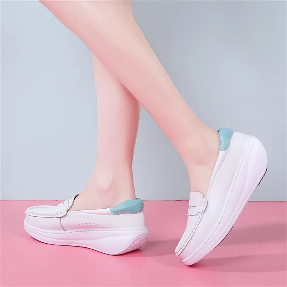 Women's Nursing Shoes Comfortable Walking Slip On Nurse Restaurant Work Lightweight Leather Loafers