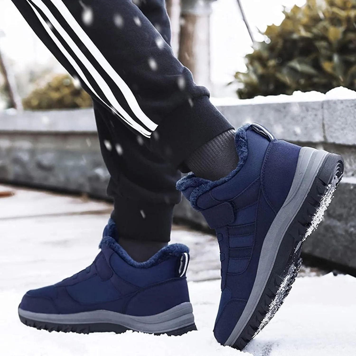 Yiozoi Men's Short Boots Warm Velvet High Top Outdoor Walking Sports Shoes Snow Proof Men's Casual Ankle Snow Boots Non Slip
